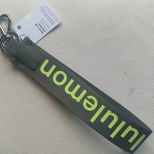 NWT Lululemon New Lost Keychain Chain